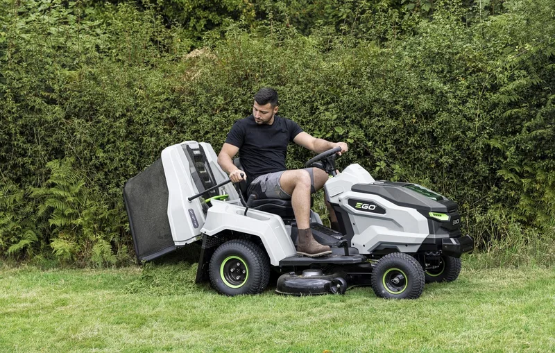 טרקטורוני כיסוח חשמליים - הבחירה המקצועית לשטחים גדולים